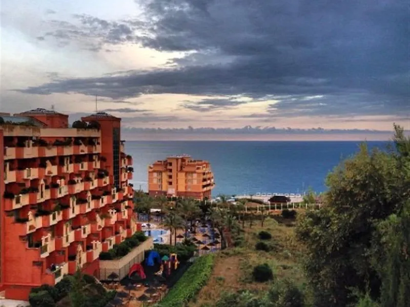 WE PRESENT THE UNIQUE VILLA JAZMIN, WITH ITS EXCELLENT LOCATION AND THE BEST VIEWS