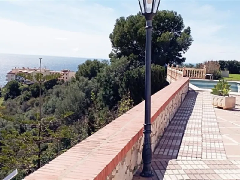 WE PRESENT THE UNIQUE VILLA JAZMIN, WITH ITS EXCELLENT LOCATION AND THE BEST VIEWS