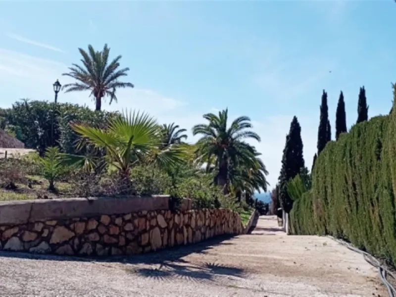 WE PRESENT THE UNIQUE VILLA JAZMIN, WITH ITS EXCELLENT LOCATION AND THE BEST VIEWS