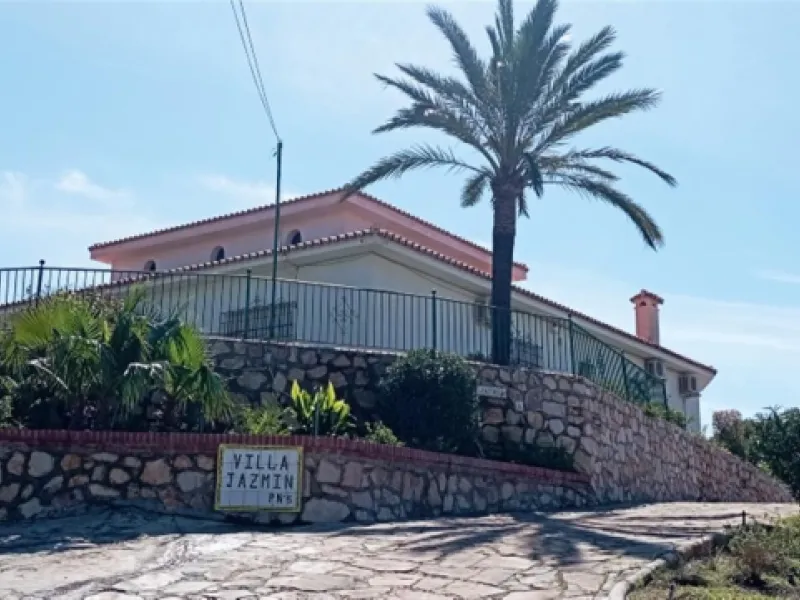 WE PRESENT THE UNIQUE VILLA JAZMIN, WITH ITS EXCELLENT LOCATION AND THE BEST VIEWS
