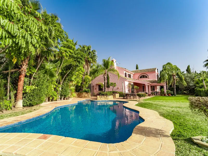 Grandeur and Stunning Andalusian PRIVATE Country House Designed by Renowned Architect Cesar De Leyva