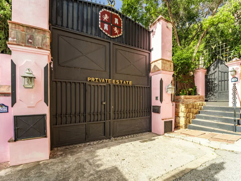 Grandeur and Stunning Andalusian PRIVATE Country House Designed by Renowned Architect Cesar De Leyva