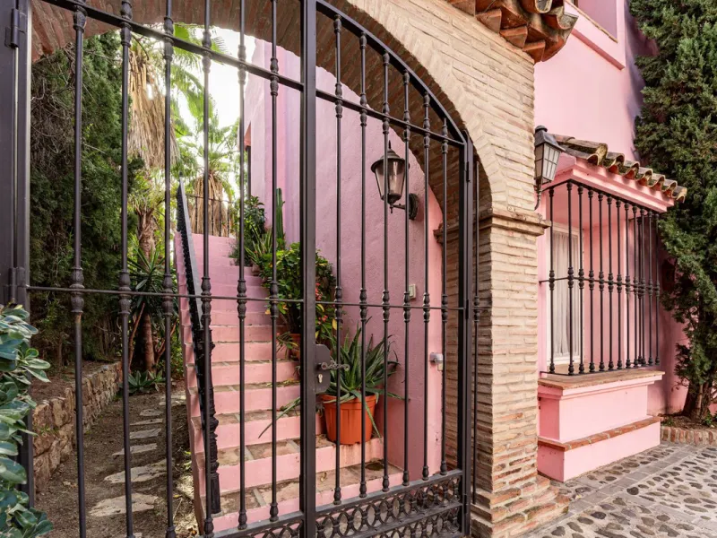 Grandeur and Stunning Andalusian PRIVATE Country House Designed by Renowned Architect Cesar De Leyva