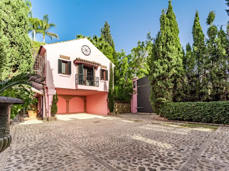 Grandeur and Stunning Andalusian PRIVATE Country House Designed by Renowned Architect Cesar De Leyva