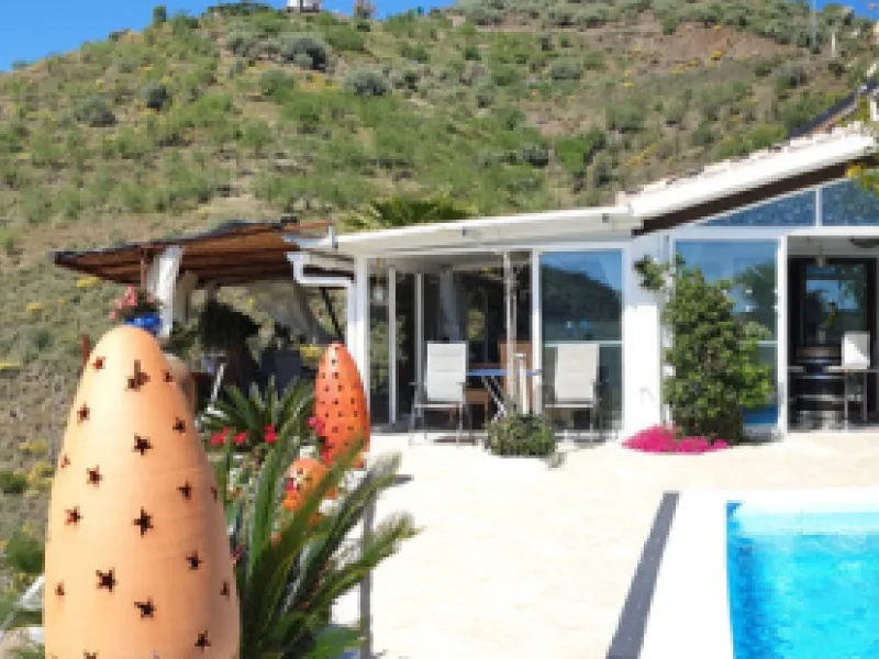 You are looking for a large villa with a heated swimming pool, neatly hidden nearly at the top of a mountain, surrounded by nature with breath-taking views of the valley up to the sea and the village of Arenas? This might just be what you are looking for.