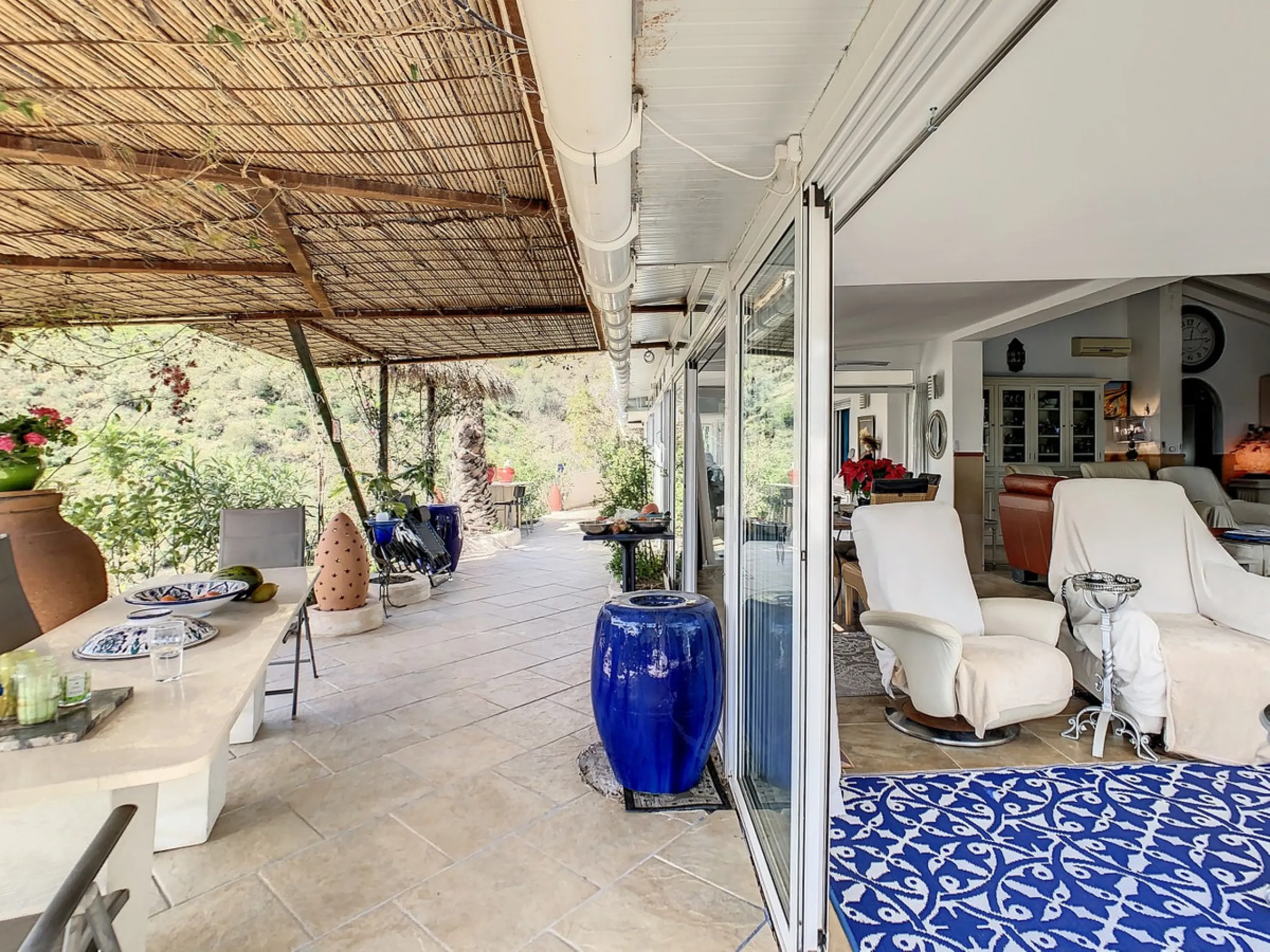 You are looking for a large villa with a heated swimming pool, neatly hidden nearly at the top of a mountain, surrounded by nature with breath-taking views of the valley up to the sea and the village of Arenas? This might just be what you are looking for.