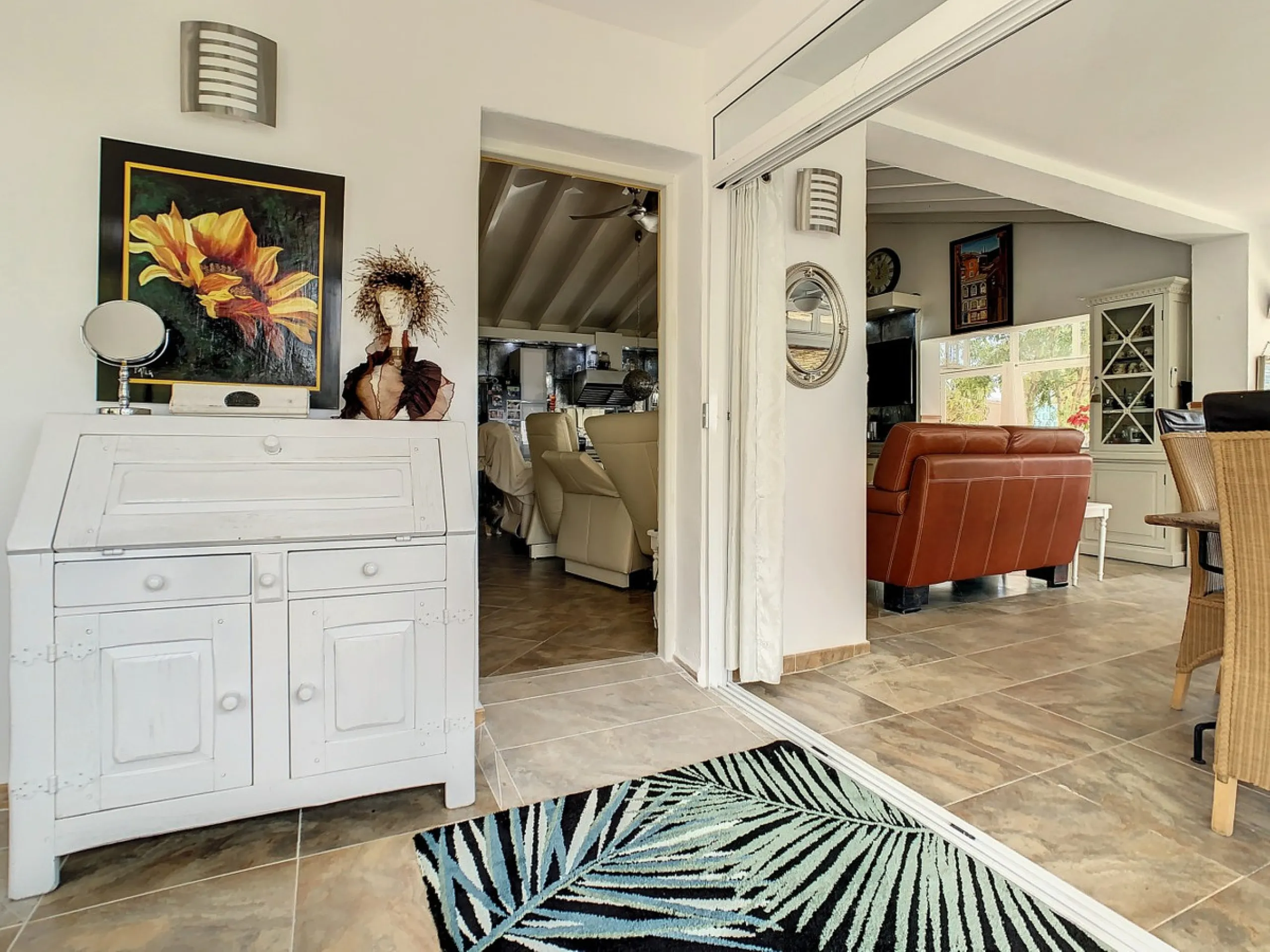 You are looking for a large villa with a heated swimming pool, neatly hidden nearly at the top of a mountain, surrounded by nature with breath-taking views of the valley up to the sea and the village of Arenas? This might just be what you are looking for.