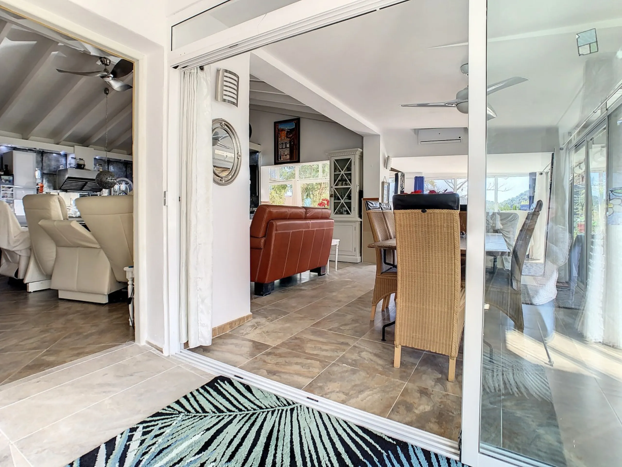 You are looking for a large villa with a heated swimming pool, neatly hidden nearly at the top of a mountain, surrounded by nature with breath-taking views of the valley up to the sea and the village of Arenas? This might just be what you are looking for.