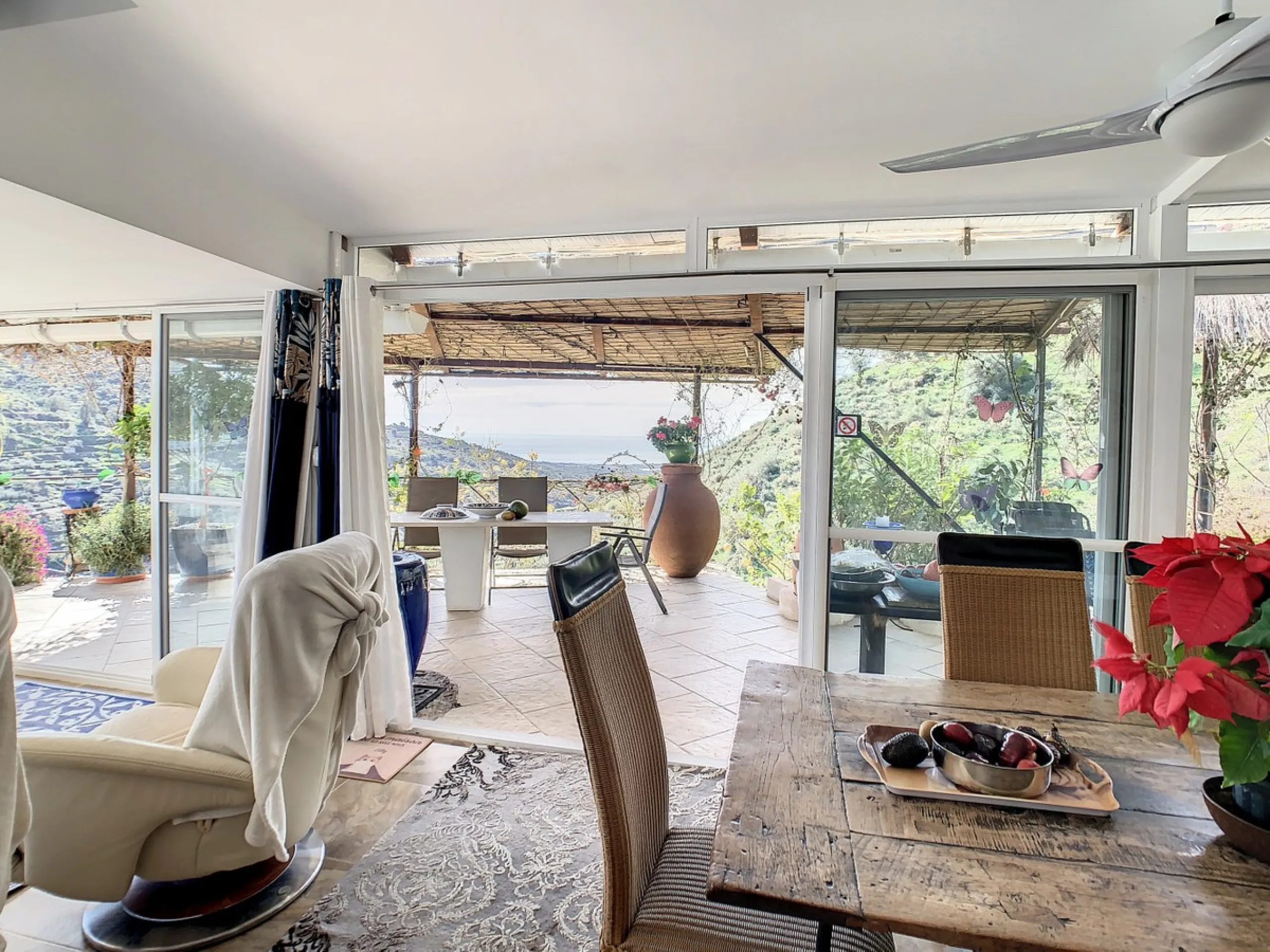 You are looking for a large villa with a heated swimming pool, neatly hidden nearly at the top of a mountain, surrounded by nature with breath-taking views of the valley up to the sea and the village of Arenas? This might just be what you are looking for.
