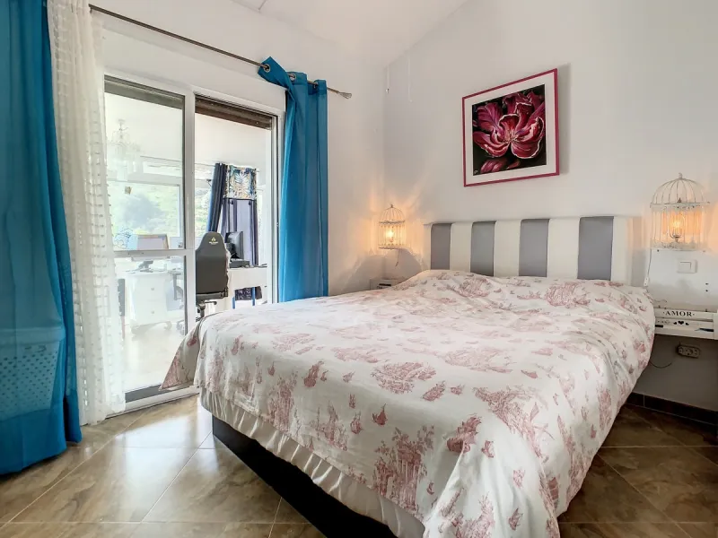You are looking for a large villa with a heated swimming pool, neatly hidden nearly at the top of a mountain, surrounded by nature with breath-taking views of the valley up to the sea and the village of Arenas? This might just be what you are looking for.