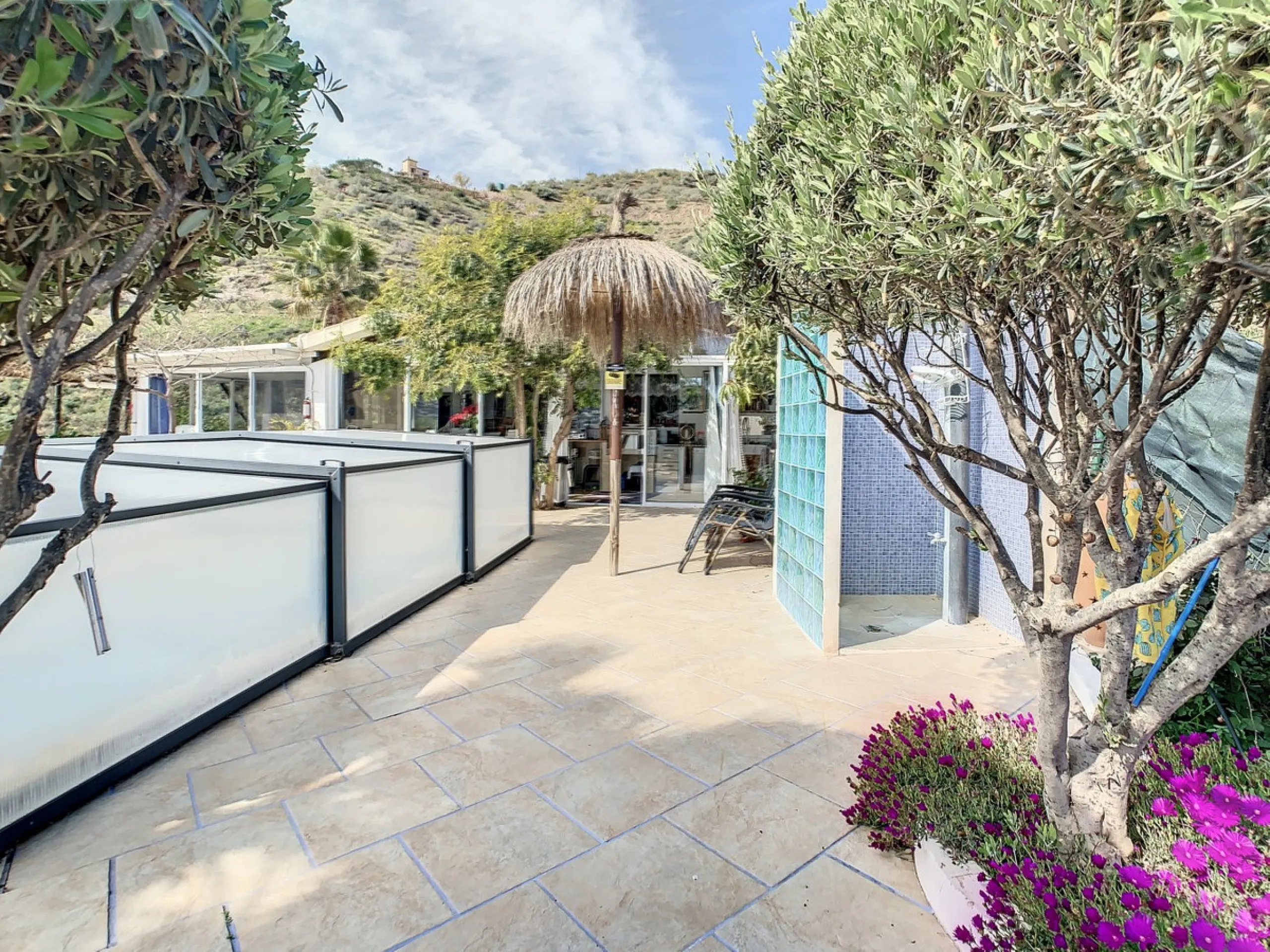 You are looking for a large villa with a heated swimming pool, neatly hidden nearly at the top of a mountain, surrounded by nature with breath-taking views of the valley up to the sea and the village of Arenas? This might just be what you are looking for.