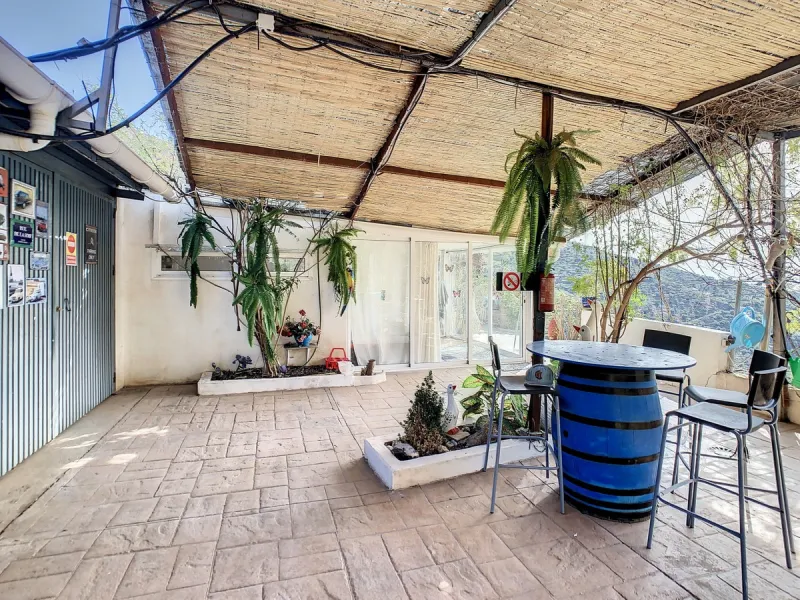 You are looking for a large villa with a heated swimming pool, neatly hidden nearly at the top of a mountain, surrounded by nature with breath-taking views of the valley up to the sea and the village of Arenas? This might just be what you are looking for.