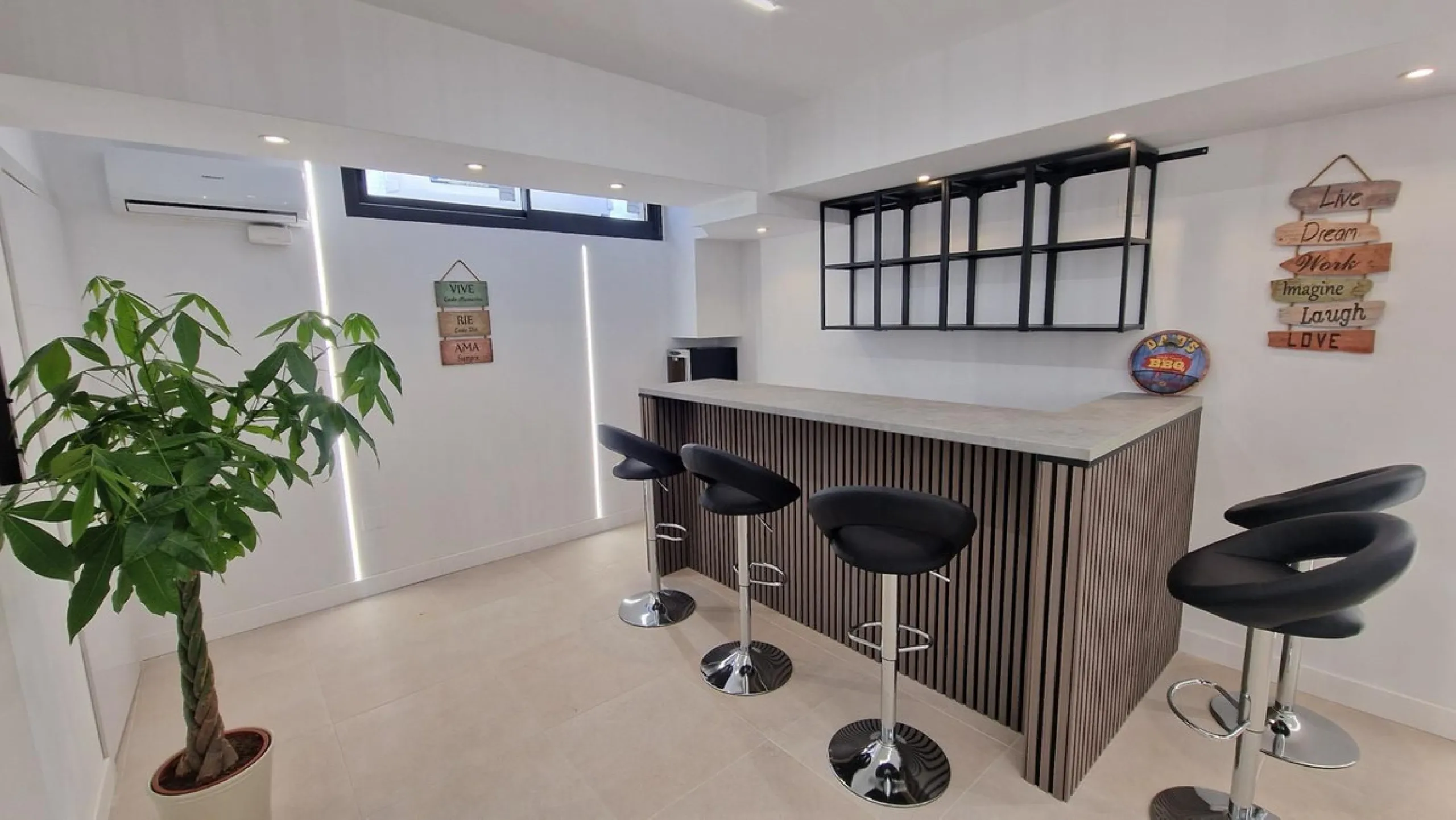 Corner Townhouse of Recent Construction in Alhaurín de la Torre