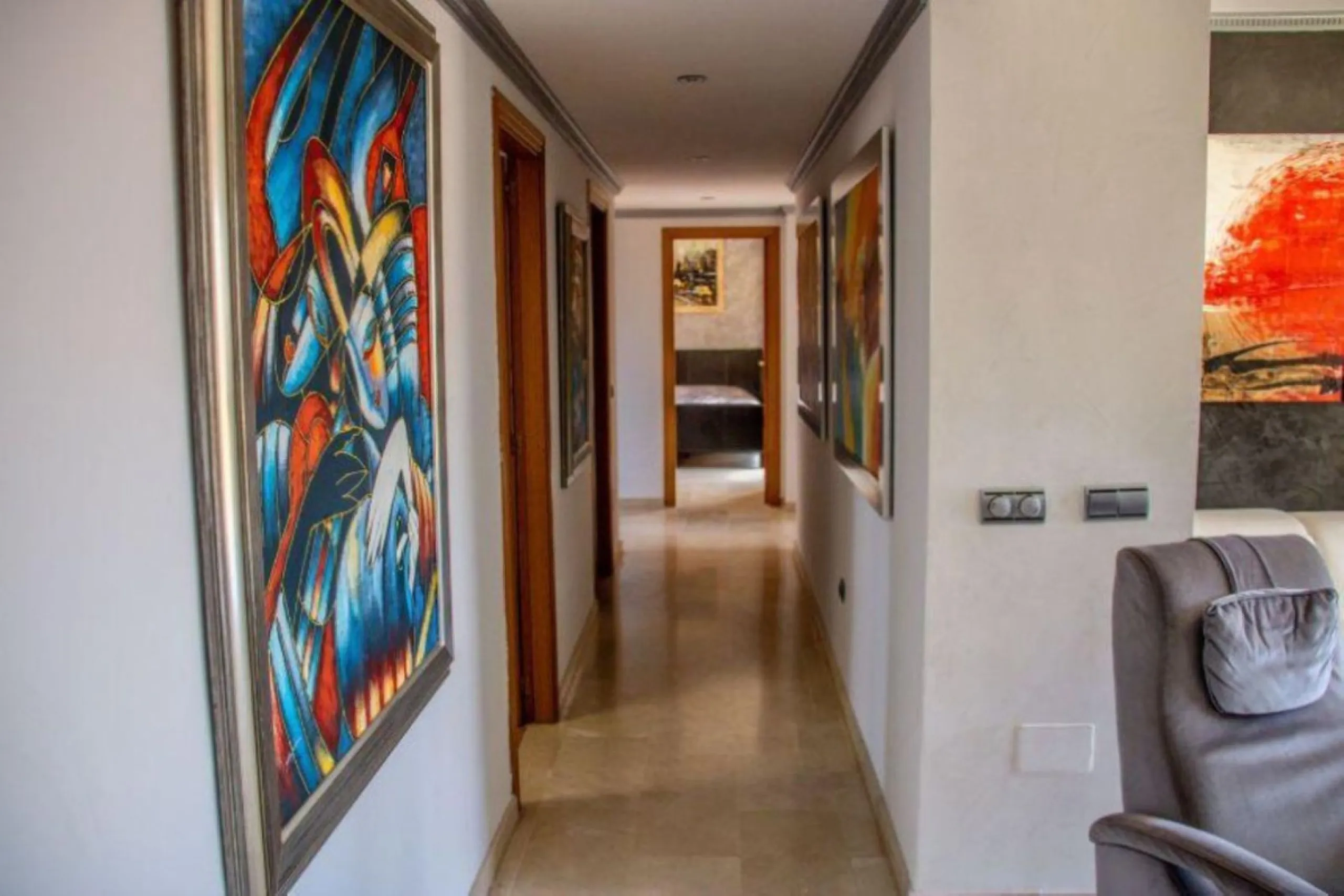 3 Bedrooms, 3 Bathrooms, Built 300 m², Terrace 60 m².