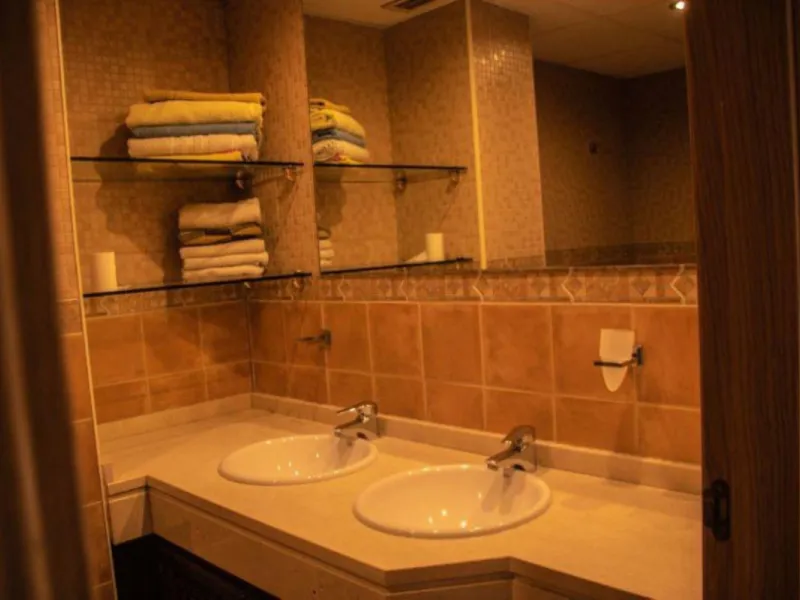 3 Bedrooms, 3 Bathrooms, Built 300 m², Terrace 60 m².