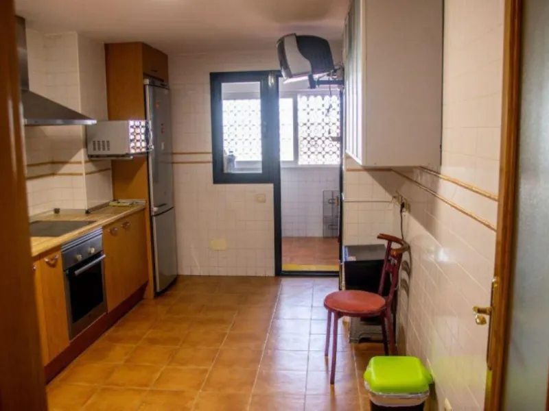 3 Bedrooms, 3 Bathrooms, Built 300 m², Terrace 60 m².