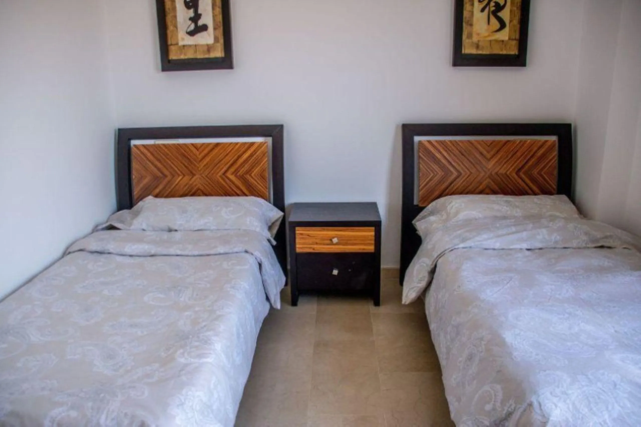 3 Bedrooms, 3 Bathrooms, Built 300 m², Terrace 60 m².