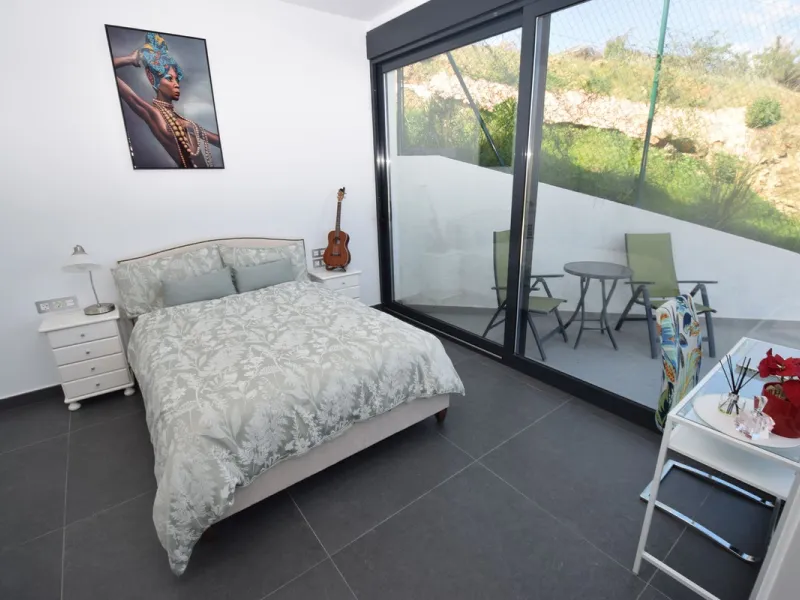 House - Detached Villa в продаже в Mijas, Málaga. В доме 4 спален и 3 ванных комнат. Площадь дома 252 м². Площадь участка 1853 м²