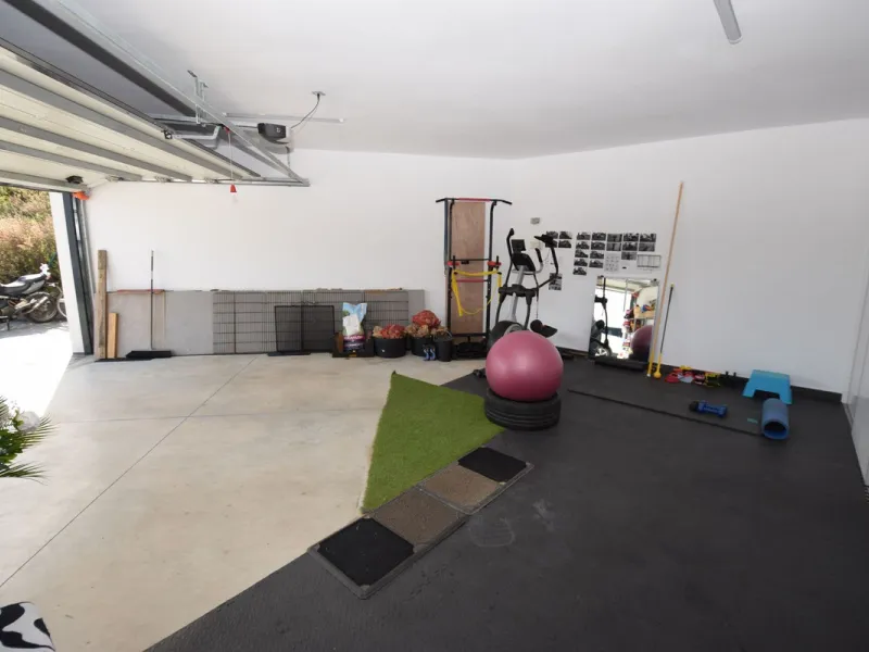 House - Detached Villa в продаже в Mijas, Málaga. В доме 4 спален и 3 ванных комнат. Площадь дома 252 м². Площадь участка 1853 м²