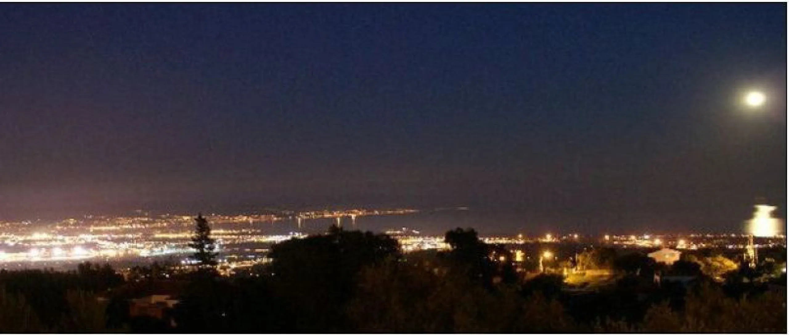 A spectacular property only 5 minutes from Malaga Airport, Leisure Centers and Industrial Polygons. 10 minutes from Malaga capital. 10 minutes from Alhaurín de la Torre, Torremolinos, Benalmadena Pueblo, A  and  15 minutes from other inland villages. 30 m