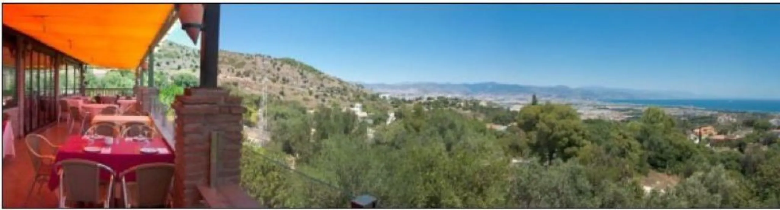 A spectacular property only 5 minutes from Malaga Airport, Leisure Centers and Industrial Polygons. 10 minutes from Malaga capital. 10 minutes from Alhaurín de la Torre, Torremolinos, Benalmadena Pueblo, A  and  15 minutes from other inland villages. 30 m