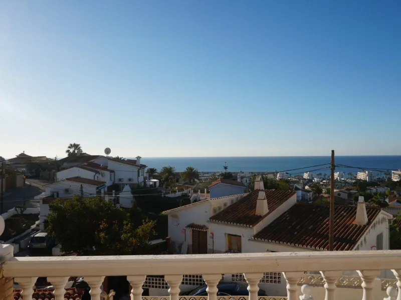 This beautiful property is perfect for anyone who wants to invest in a big family house with a lot of potential and different possibilities. Or for someone who is looking to open a B&B style business. The property is made up by 10 apartments which are com
