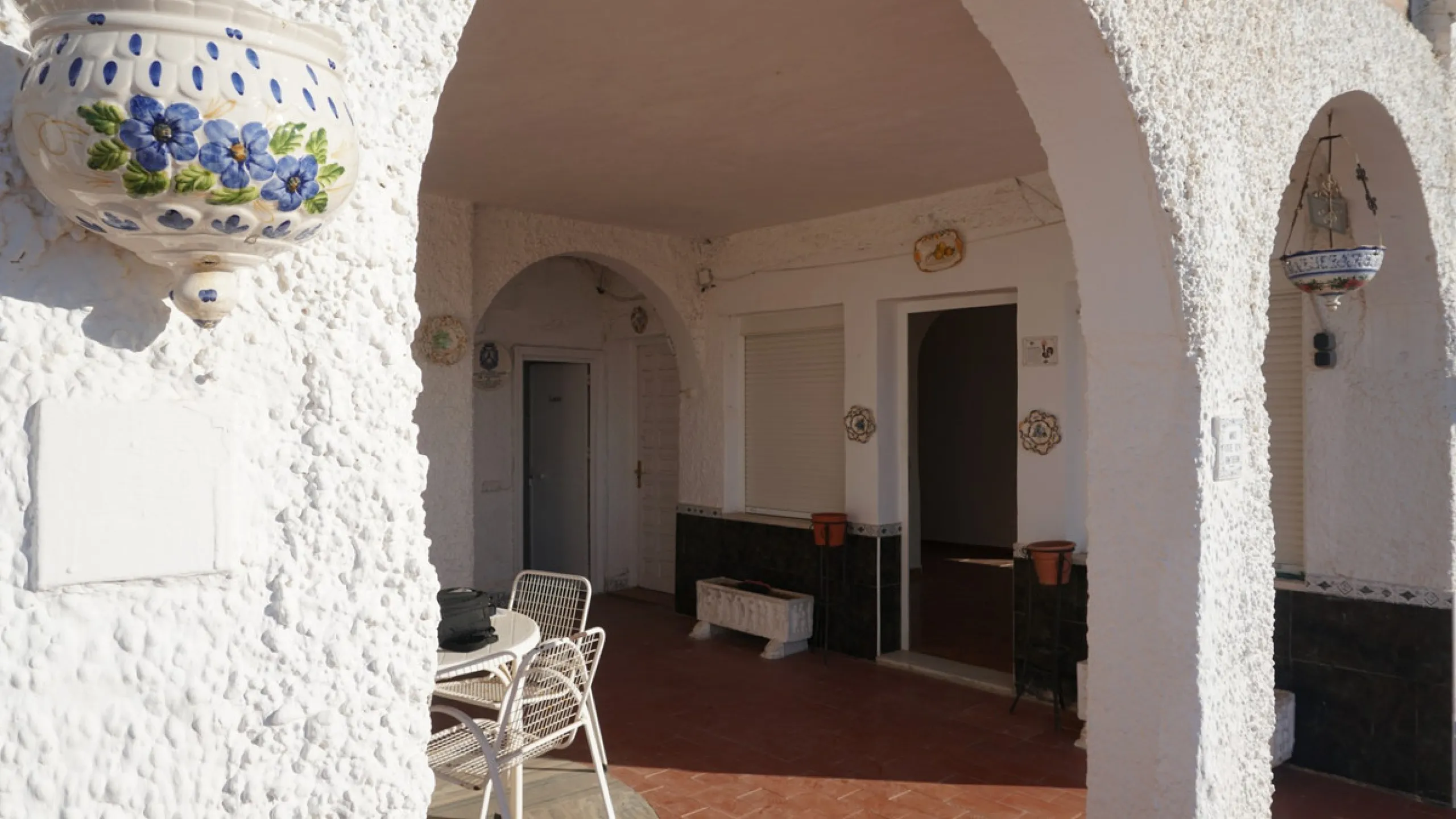 This beautiful property is perfect for anyone who wants to invest in a big family house with a lot of potential and different possibilities. Or for someone who is looking to open a B&B style business. The property is made up by 10 apartments which are com
