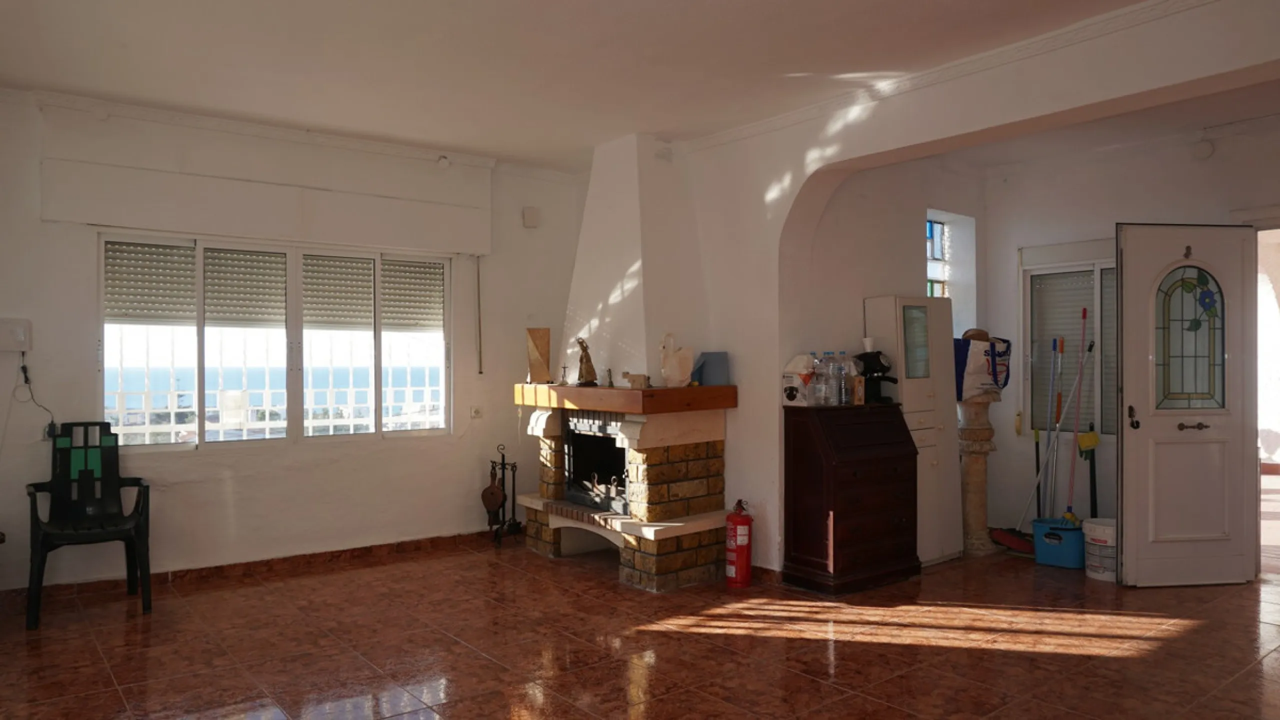This beautiful property is perfect for anyone who wants to invest in a big family house with a lot of potential and different possibilities. Or for someone who is looking to open a B&B style business. The property is made up by 10 apartments which are com