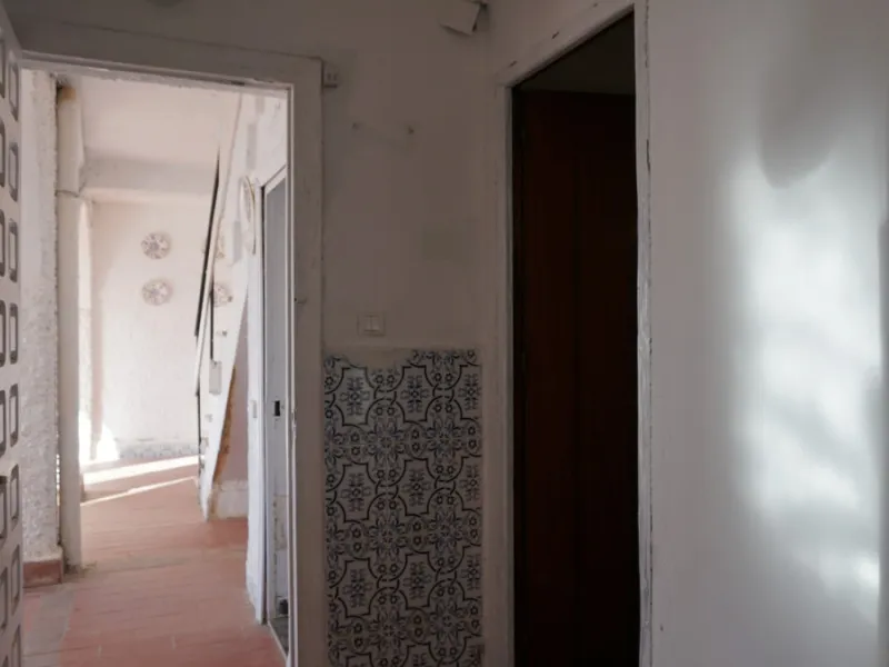 This beautiful property is perfect for anyone who wants to invest in a big family house with a lot of potential and different possibilities. Or for someone who is looking to open a B&B style business. The property is made up by 10 apartments which are com