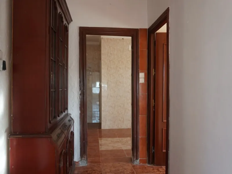 This beautiful property is perfect for anyone who wants to invest in a big family house with a lot of potential and different possibilities. Or for someone who is looking to open a B&B style business. The property is made up by 10 apartments which are com