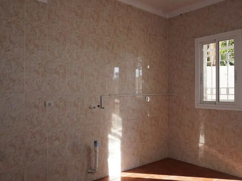 This beautiful property is perfect for anyone who wants to invest in a big family house with a lot of potential and different possibilities. Or for someone who is looking to open a B&B style business. The property is made up by 10 apartments which are com