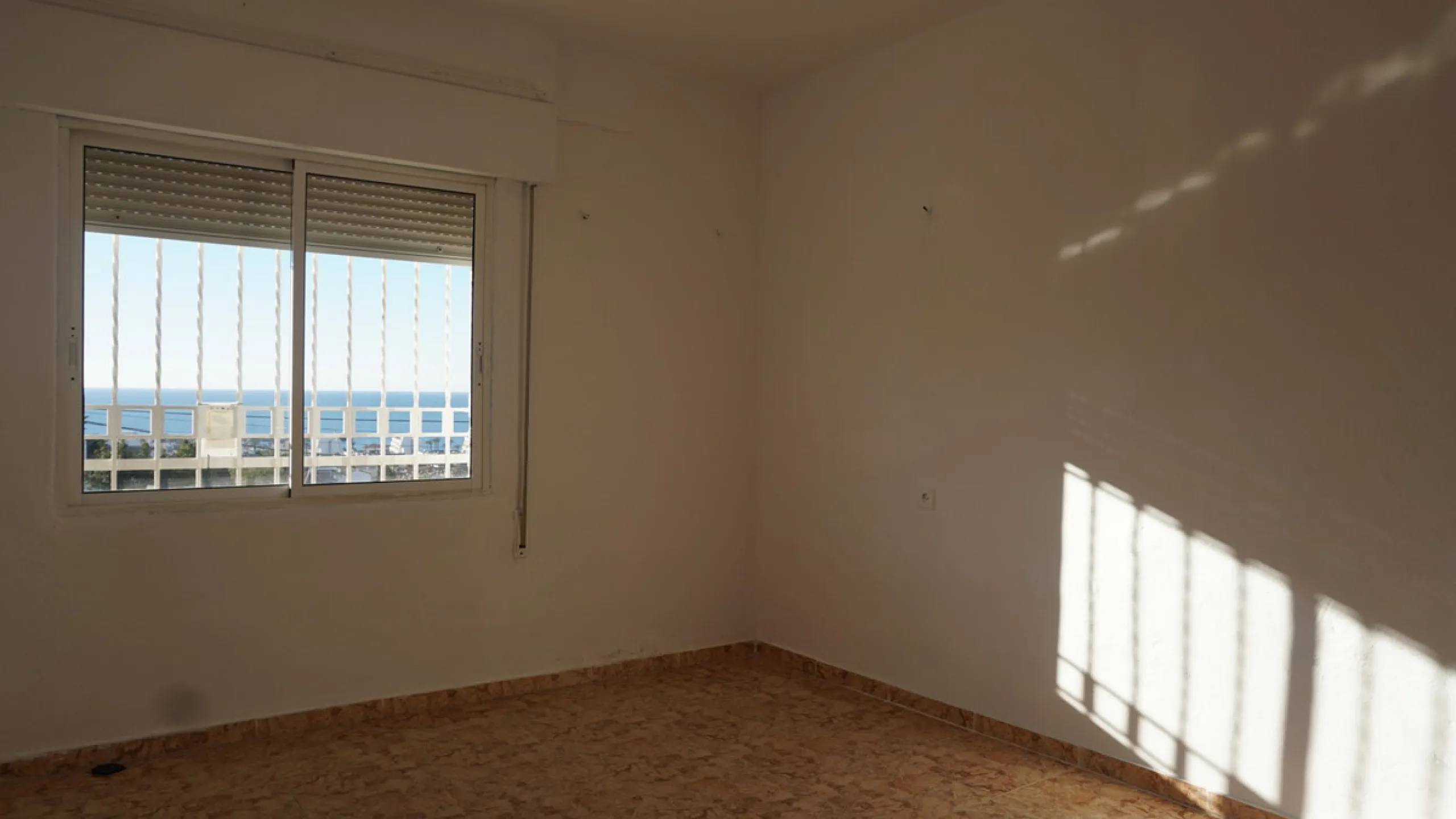 This beautiful property is perfect for anyone who wants to invest in a big family house with a lot of potential and different possibilities. Or for someone who is looking to open a B&B style business. The property is made up by 10 apartments which are com
