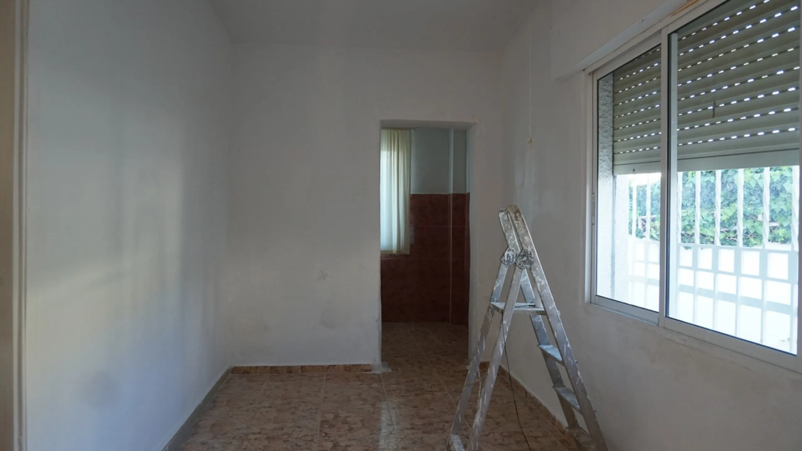 This beautiful property is perfect for anyone who wants to invest in a big family house with a lot of potential and different possibilities. Or for someone who is looking to open a B&B style business. The property is made up by 10 apartments which are com