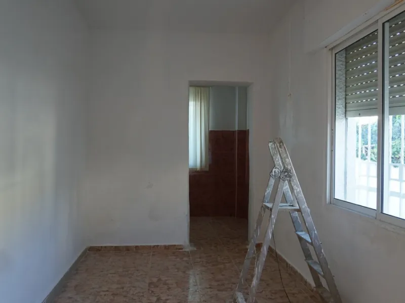 This beautiful property is perfect for anyone who wants to invest in a big family house with a lot of potential and different possibilities. Or for someone who is looking to open a B&B style business. The property is made up by 10 apartments which are com