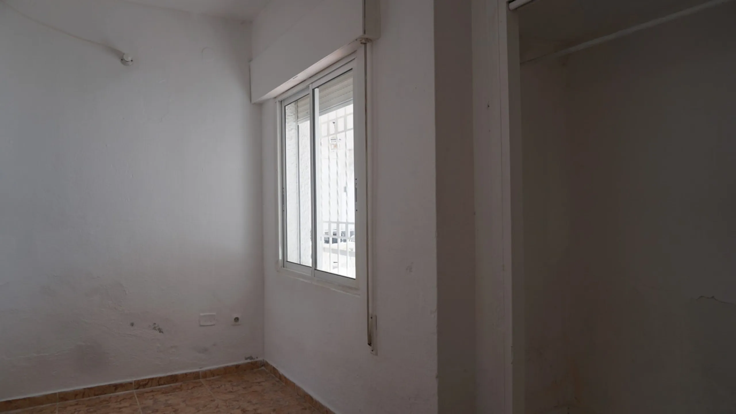This beautiful property is perfect for anyone who wants to invest in a big family house with a lot of potential and different possibilities. Or for someone who is looking to open a B&B style business. The property is made up by 10 apartments which are com