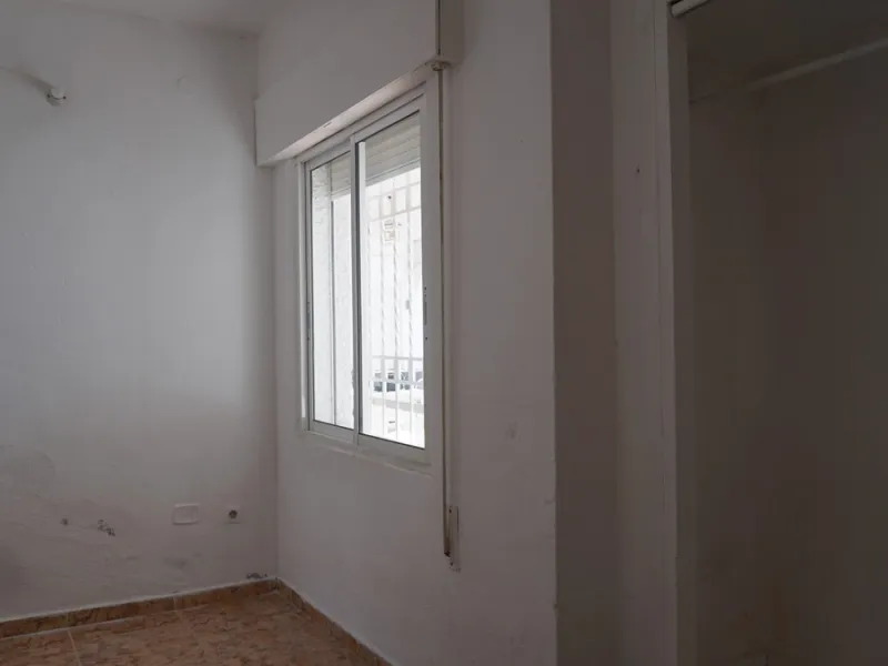 This beautiful property is perfect for anyone who wants to invest in a big family house with a lot of potential and different possibilities. Or for someone who is looking to open a B&B style business. The property is made up by 10 apartments which are com