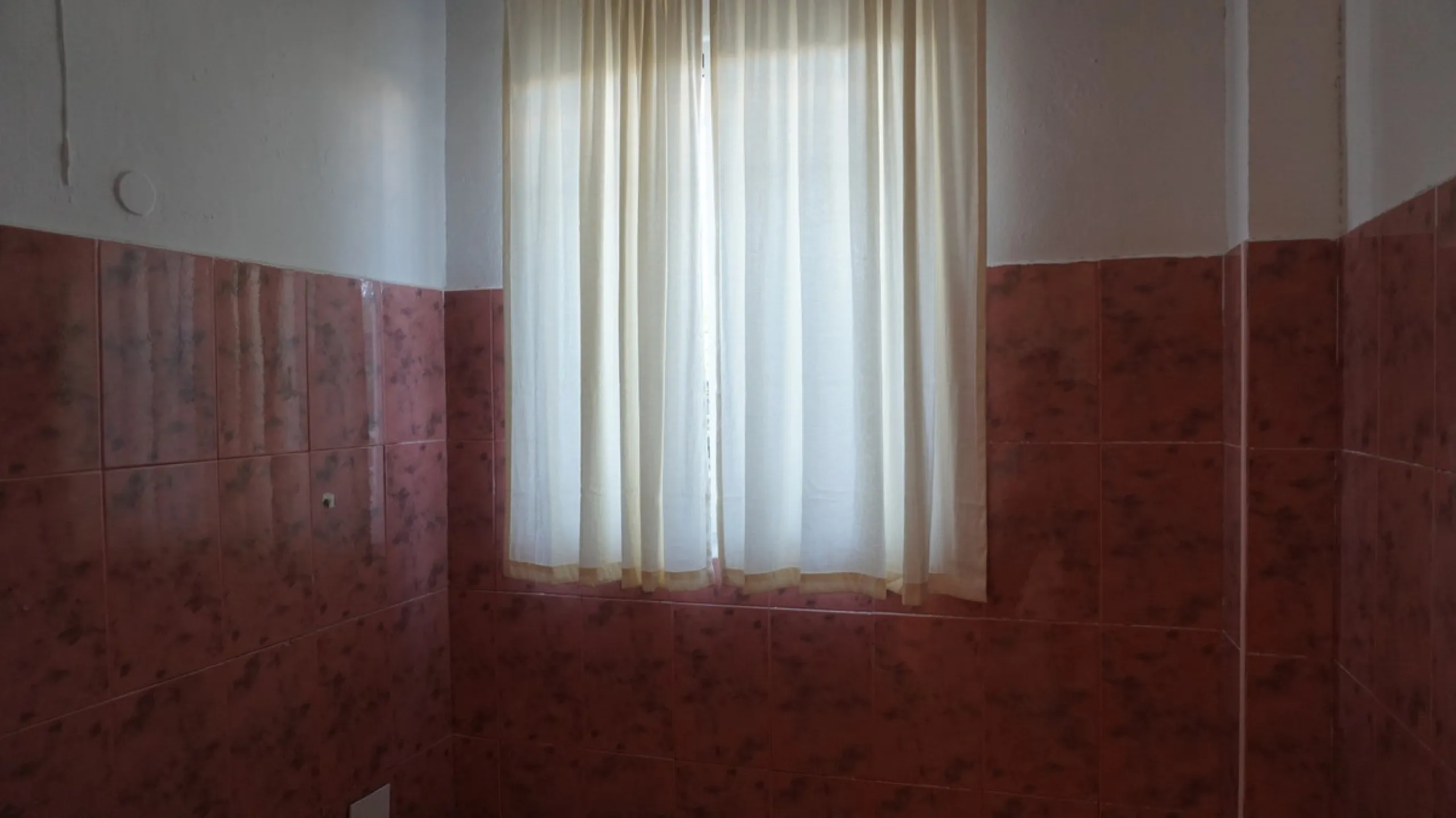This beautiful property is perfect for anyone who wants to invest in a big family house with a lot of potential and different possibilities. Or for someone who is looking to open a B&B style business. The property is made up by 10 apartments which are com