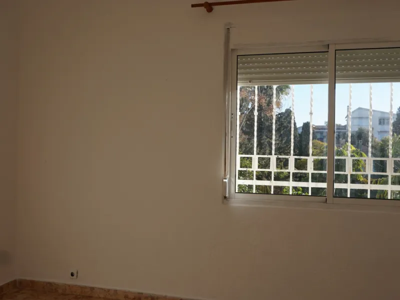 This beautiful property is perfect for anyone who wants to invest in a big family house with a lot of potential and different possibilities. Or for someone who is looking to open a B&B style business. The property is made up by 10 apartments which are com