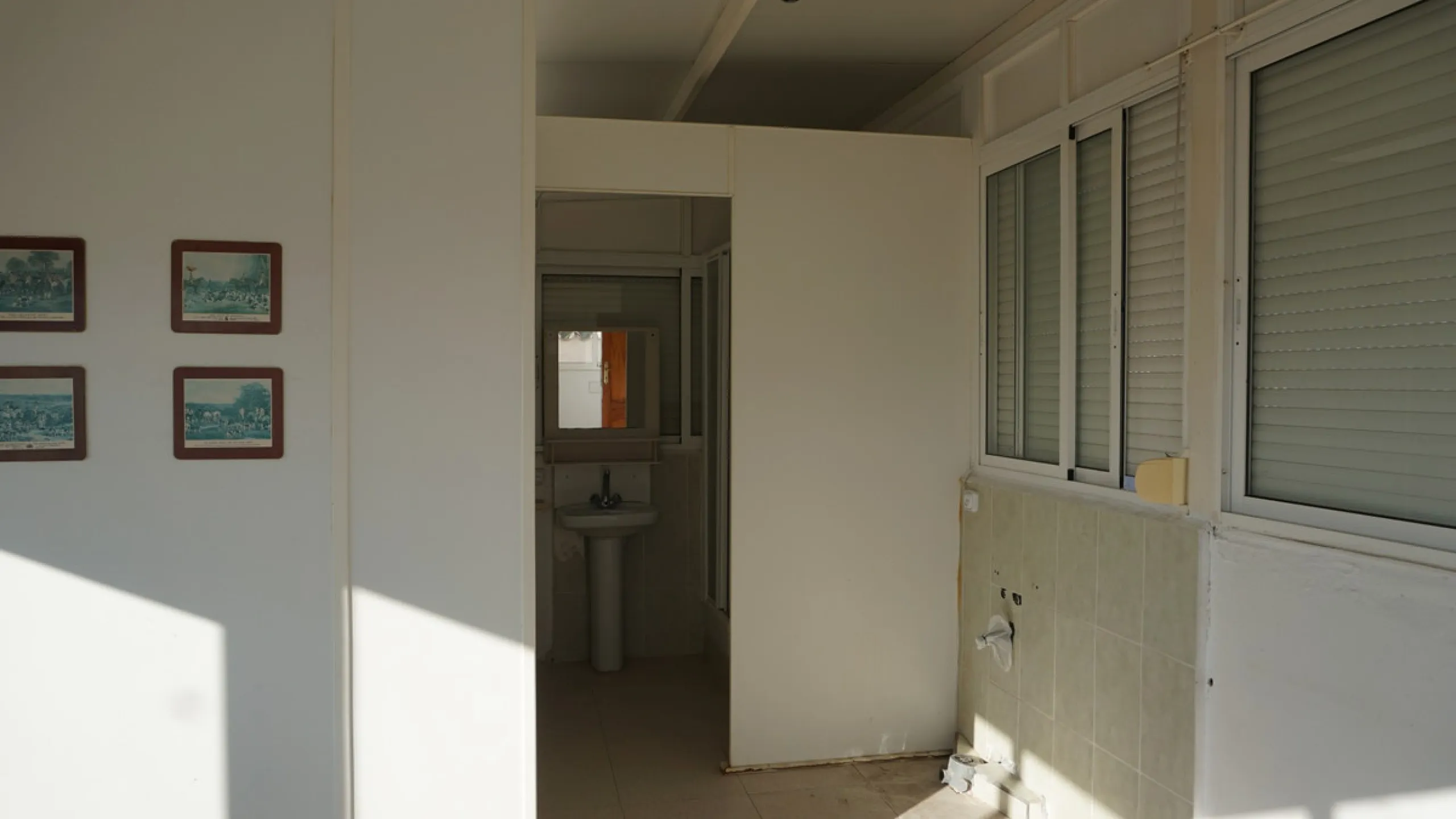 This beautiful property is perfect for anyone who wants to invest in a big family house with a lot of potential and different possibilities. Or for someone who is looking to open a B&B style business. The property is made up by 10 apartments which are com