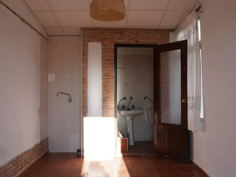 This beautiful property is perfect for anyone who wants to invest in a big family house with a lot of potential and different possibilities. Or for someone who is looking to open a B&B style business. The property is made up by 10 apartments which are com