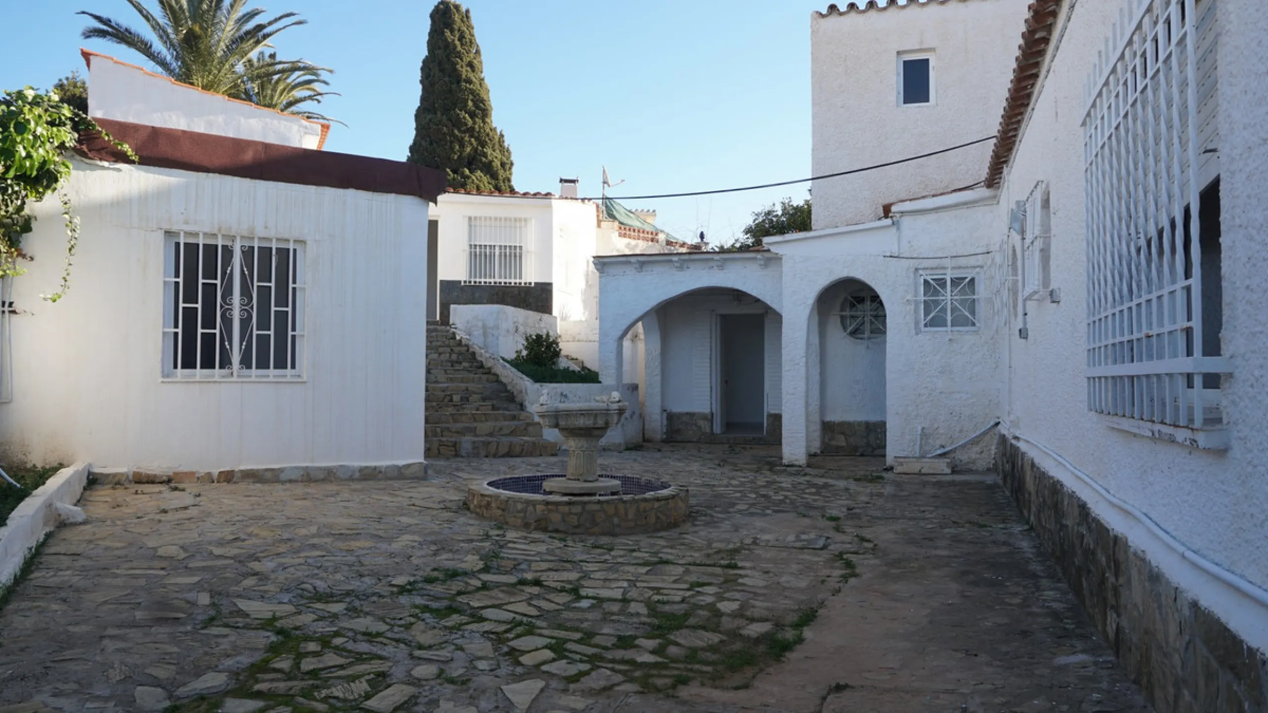 This beautiful property is perfect for anyone who wants to invest in a big family house with a lot of potential and different possibilities. Or for someone who is looking to open a B&B style business. The property is made up by 10 apartments which are com