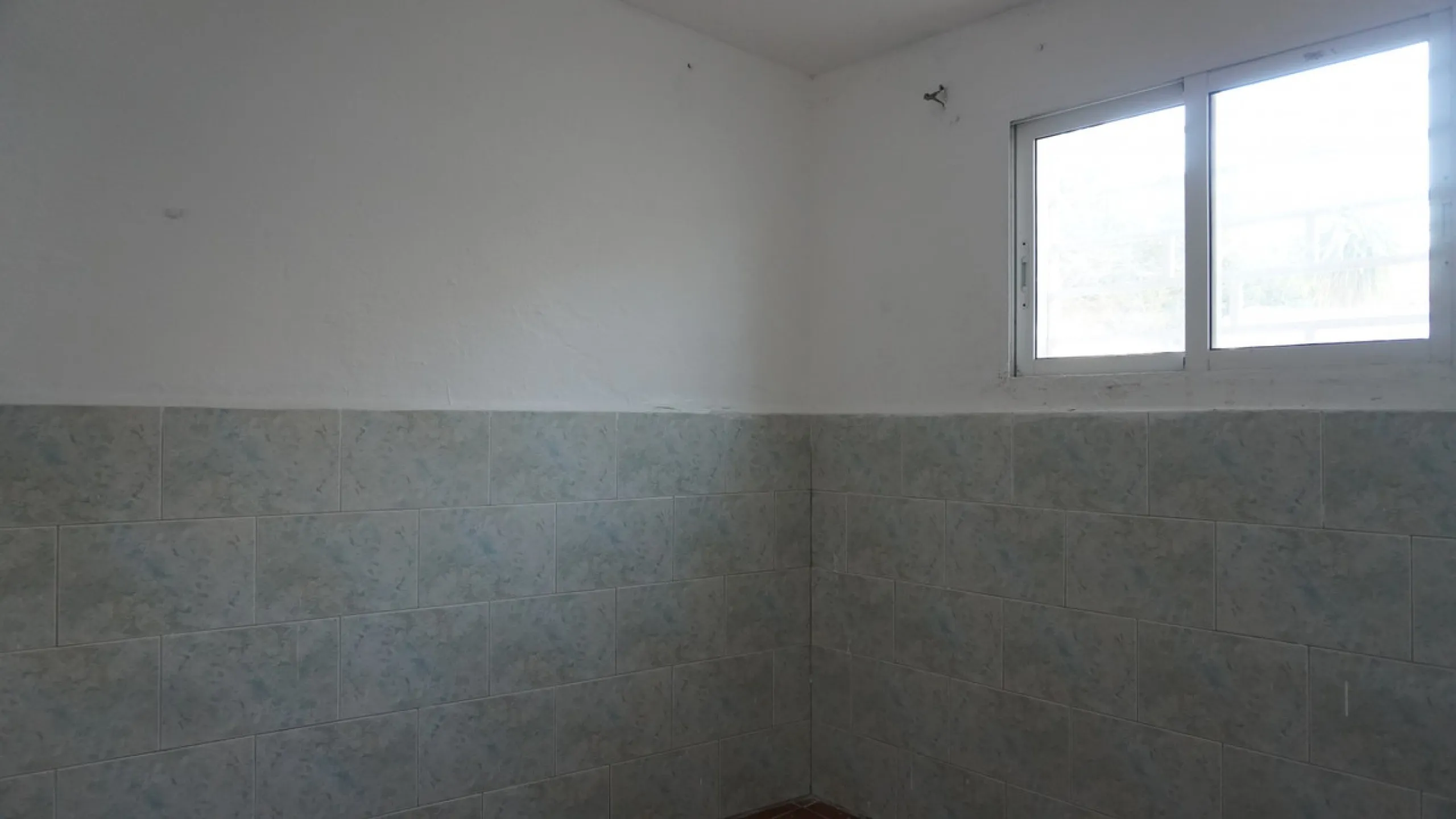 This beautiful property is perfect for anyone who wants to invest in a big family house with a lot of potential and different possibilities. Or for someone who is looking to open a B&B style business. The property is made up by 10 apartments which are com
