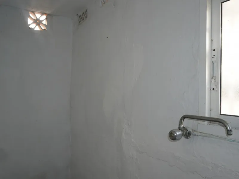 This beautiful property is perfect for anyone who wants to invest in a big family house with a lot of potential and different possibilities. Or for someone who is looking to open a B&B style business. The property is made up by 10 apartments which are com
