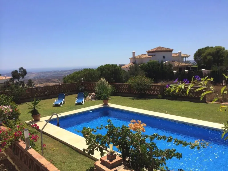 Beautiful 4 bedroom Villa close to the idyllic white washed Village of Mijas! Secluded elevated position enjoying amazing coastal views! Private pool, many sunny terraces and built to a high specification - TRULY MUST BE SEEN TO BE APPRECIATED!