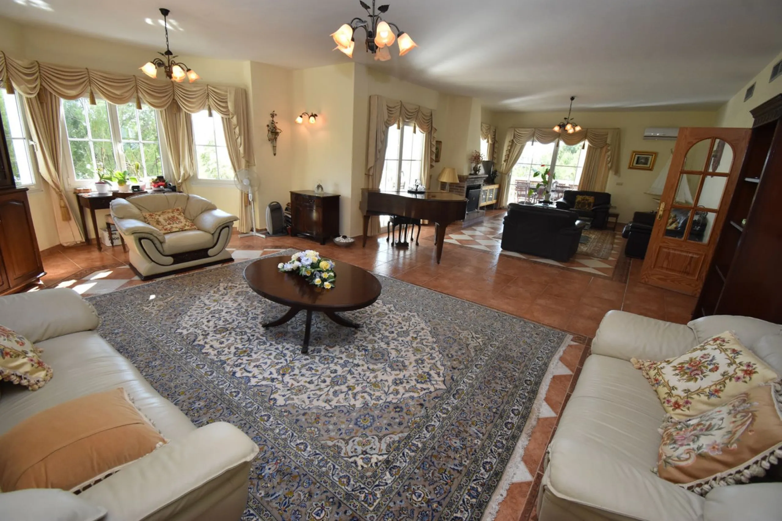 Beautiful 4 bedroom Villa close to the idyllic white washed Village of Mijas! Secluded elevated position enjoying amazing coastal views! Private pool, many sunny terraces and built to a high specification - TRULY MUST BE SEEN TO BE APPRECIATED!