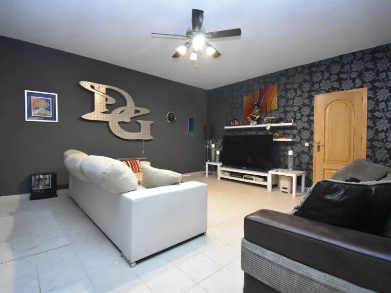 Beautiful 4 bedroom Villa close to the idyllic white washed Village of Mijas! Secluded elevated position enjoying amazing coastal views! Private pool, many sunny terraces and built to a high specification - TRULY MUST BE SEEN TO BE APPRECIATED!