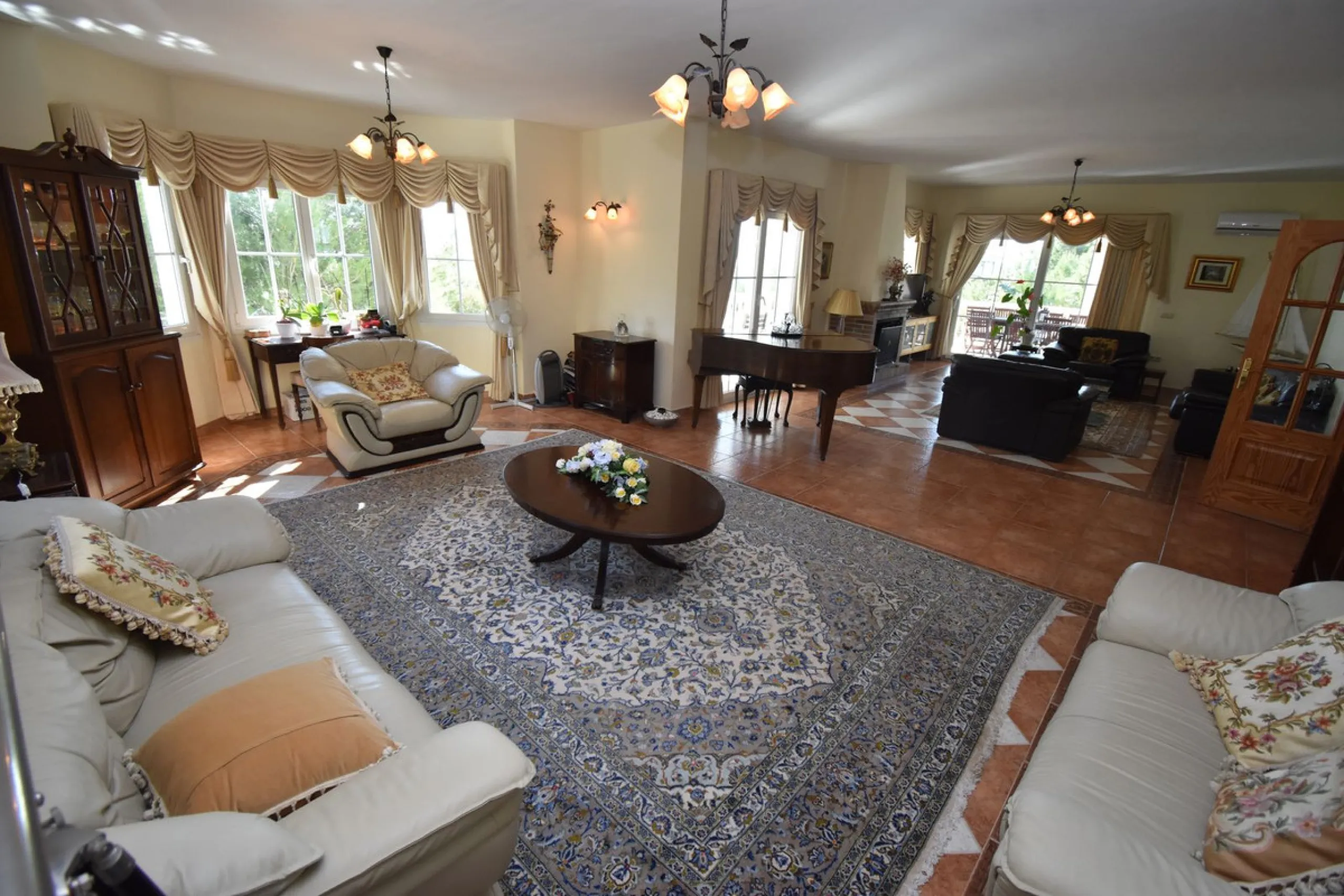 Beautiful 4 bedroom Villa close to the idyllic white washed Village of Mijas! Secluded elevated position enjoying amazing coastal views! Private pool, many sunny terraces and built to a high specification - TRULY MUST BE SEEN TO BE APPRECIATED!