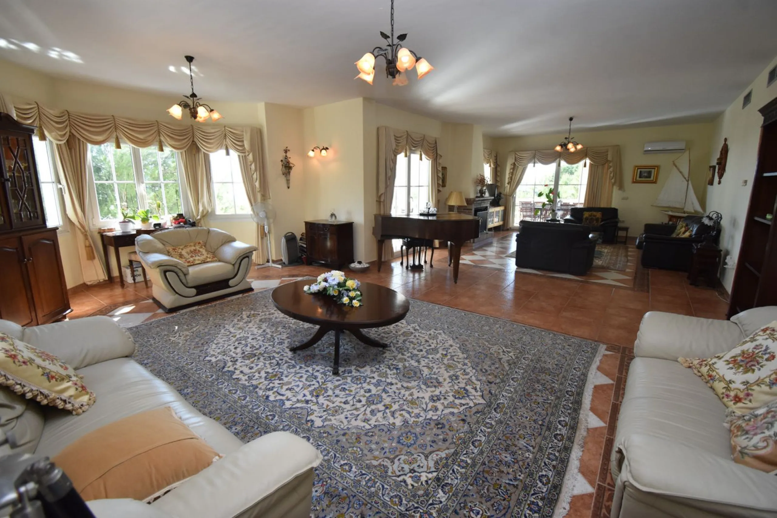 Beautiful 4 bedroom Villa close to the idyllic white washed Village of Mijas! Secluded elevated position enjoying amazing coastal views! Private pool, many sunny terraces and built to a high specification - TRULY MUST BE SEEN TO BE APPRECIATED!