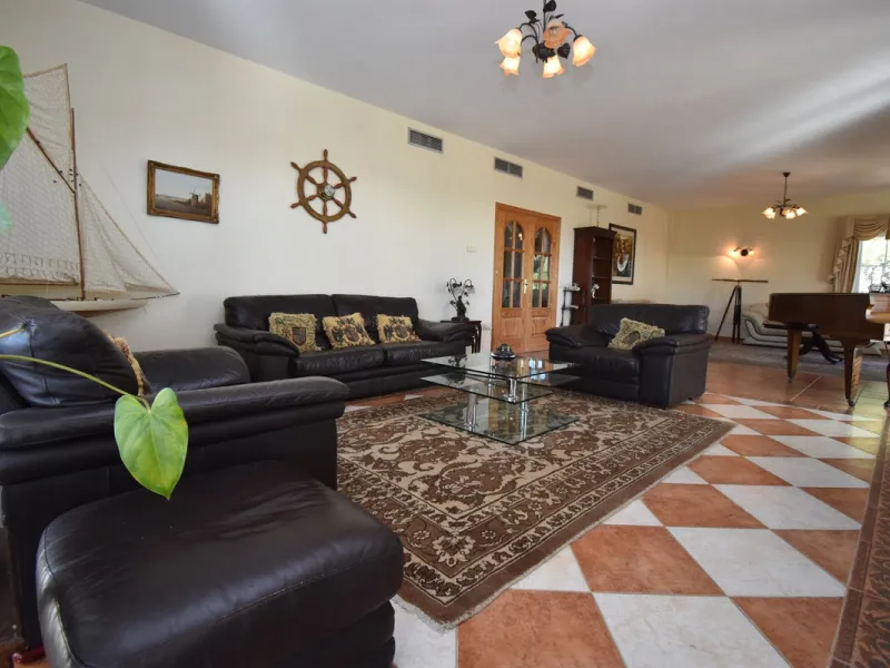 Beautiful 4 bedroom Villa close to the idyllic white washed Village of Mijas! Secluded elevated position enjoying amazing coastal views! Private pool, many sunny terraces and built to a high specification - TRULY MUST BE SEEN TO BE APPRECIATED!