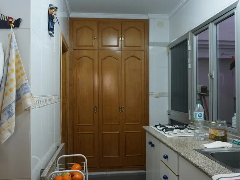 (Не указывайте контактные данные)